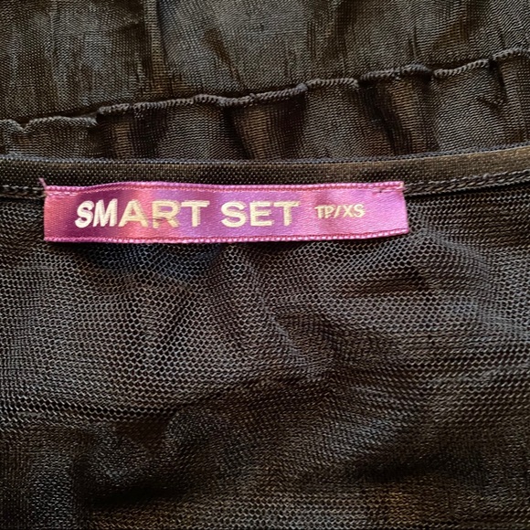 Smart Set sheer ruffle top - Picture 4 of 4